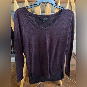 Rock and Republic women’s v-neck cotton top, deep purple and black heathered
